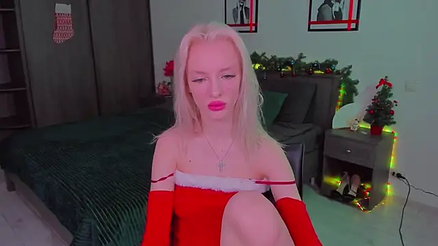 Snapshot of AleksaBlonde chatting on December 23, 2024, 5:39 am AleksaBlonde online show from December 23, 2024, 5:39 am