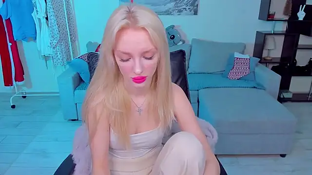 Snapshot of AleksaBlonde chatting on January 11, 2025, 11:34 am AleksaBlonde online show from January 11, 2025, 11:34 am