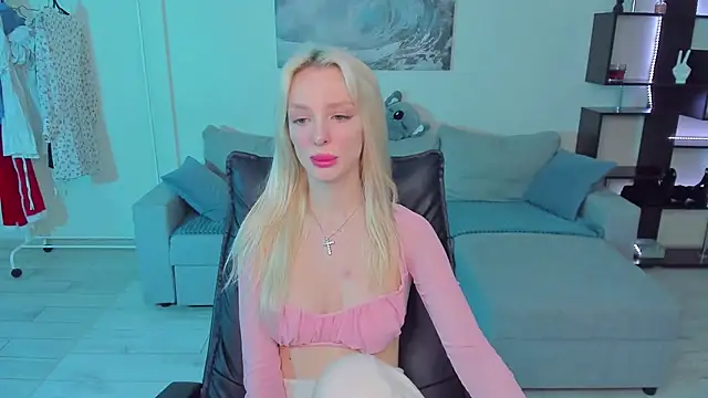 Snapshot of AleksaBlonde chatting on January 29, 2025, 11:09 am AleksaBlonde online show from January 29, 2025, 11:09 am