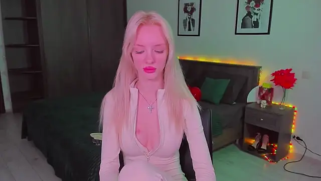 Snapshot of AleksaBlonde chatting on March 2, 2025, 2:10 pm AleksaBlonde online show from March 2, 2025, 2:10 pm