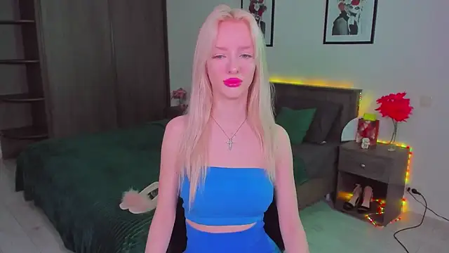 Snapshot of AleksaBlonde chatting on March 3, 2025, 11:11 am AleksaBlonde online show from March 3, 2025, 11:11 am