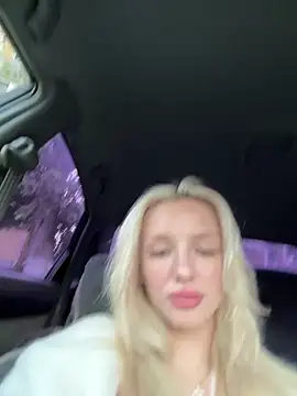 Snapshot of AleksaBlonde chatting on September 13, 2025, 2:50 pm AleksaBlonde online show from September 13, 2025, 2:50 pm