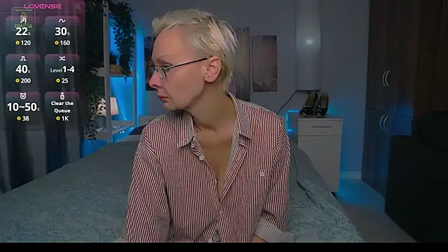 Snapshot of HelgaHimmell chatting on December 5, 2024, 4:34 pm HelgaHimmell online show from December 5, 2024, 4:34 pm