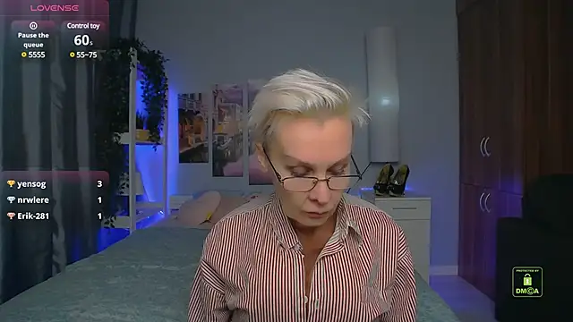 Snapshot of HelgaHimmell chatting on December 9, 2024, 6:25 pm HelgaHimmell online show from December 9, 2024, 6:25 pm