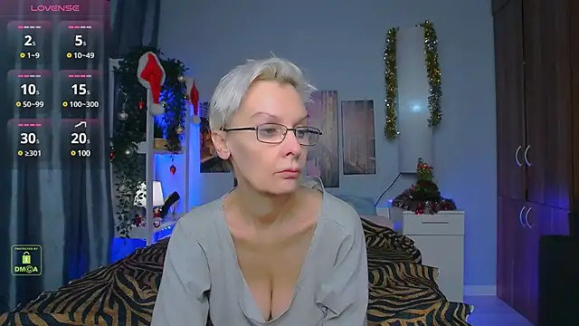 Snapshot of HelgaHimmell chatting on December 21, 2024, 9:47 pm HelgaHimmell online show from December 21, 2024, 9:47 pm