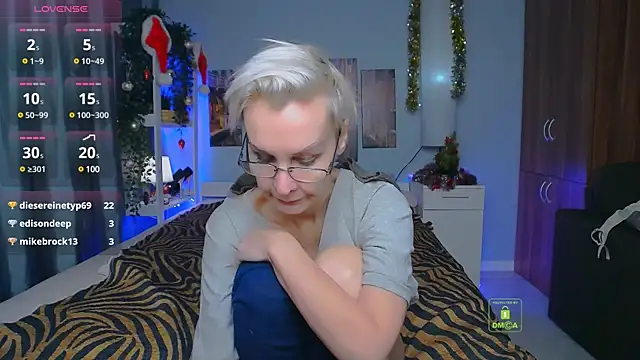 Snapshot of HelgaHimmell chatting on December 24, 2024, 1:06 am HelgaHimmell online show from December 24, 2024, 1:06 am