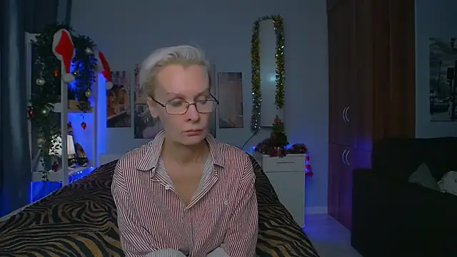 Snapshot of HelgaHimmell chatting on January 7, 2025, 11:14 pm HelgaHimmell online show from January 7, 2025, 11:14 pm