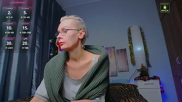 Snapshot of HelgaHimmell chatting on January 8, 2025, 10:58 pm HelgaHimmell online show from January 8, 2025, 10:58 pm