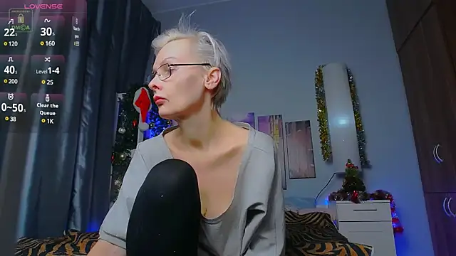 Snapshot of HelgaHimmell chatting on January 10, 2025, 10:57 pm HelgaHimmell online show from January 10, 2025, 10:57 pm