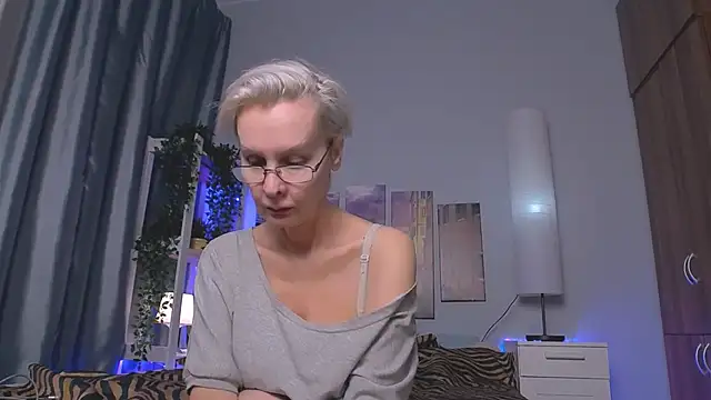 Snapshot of HelgaHimmell chatting on January 27, 2025, 6:41 am HelgaHimmell online show from January 27, 2025, 6:41 am