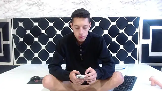 Snapshot of thiago19s chatting on January 14, 2025, 6:28 pm thiago19s online show from January 14, 2025, 6:28 pm