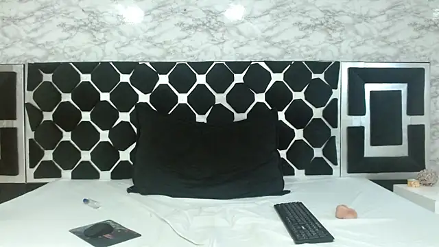 Snapshot of thiago19s chatting on February 15, 2025, 9:37 pm thiago19s online show from February 15, 2025, 9:37 pm