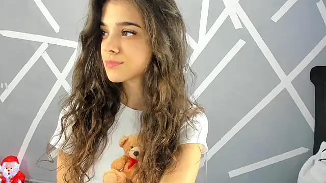 BabyAylin online show from December 4, 2024, 5:38 am