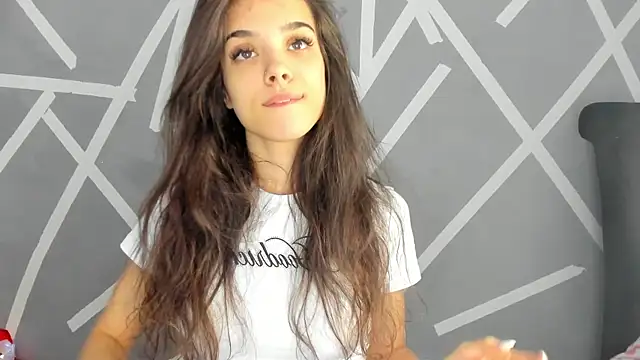 BabyAylin online show from December 18, 2024, 5:59 am