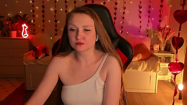 Snapshot of desperatehousewife__ chatting on February 13, 2025, 3:18 am desperatehousewife online show from February 13, 2025, 3:18 am