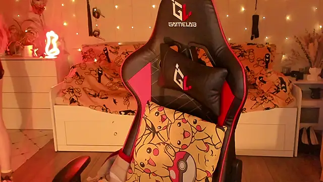 Snapshot of desperatehousewife__ chatting on November 17, 2025, 12:49 am desperatehousewife online show from November 17, 2025, 12:49 am