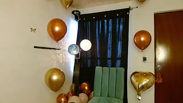 ella peck online show from September 19, 2025, 4:40 pm