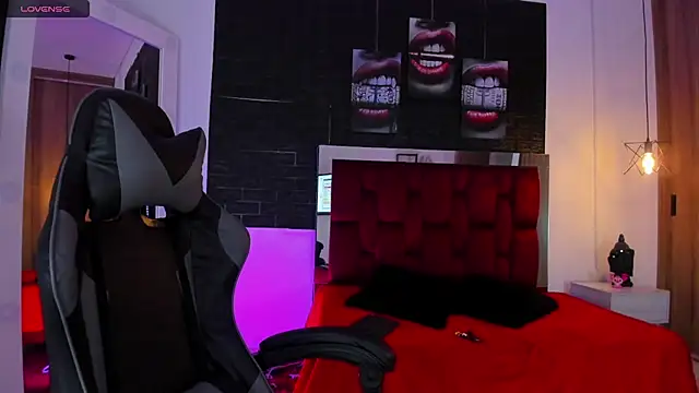 Snapshot of Ariadna_sc chatting on January 17, 2025, 11:51 pm Ariadna sc online show from January 17, 2025, 11:51 pm