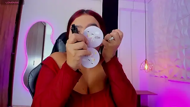 Snapshot of Ariadna_sc chatting on February 4, 2025, 1:27 pm Ariadna sc online show from February 4, 2025, 1:27 pm