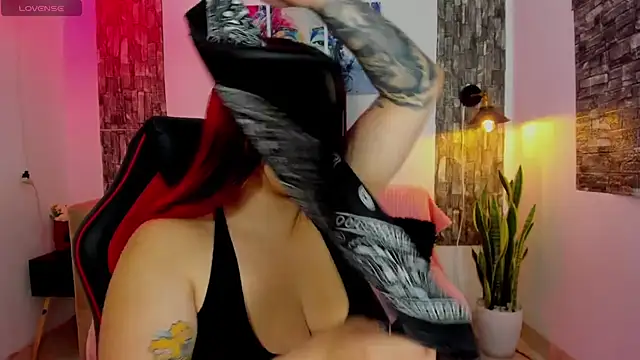 Snapshot of Ariadna_sc chatting on October 3, 2025, 1:30 pm Ariadna sc online show from October 3, 2025, 1:30 pm