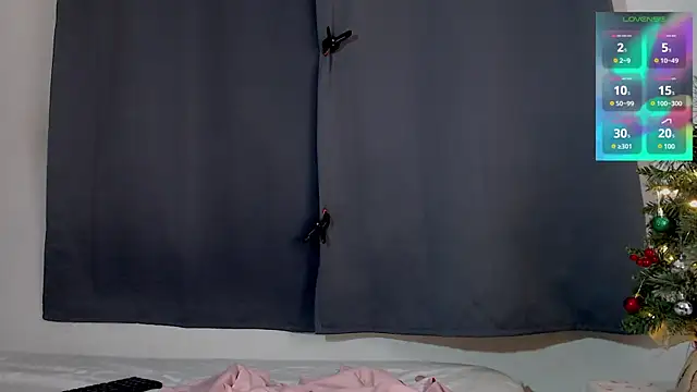 Snapshot of lanaturner_ chatting on December 29, 2024, 2:27 am lanaturner online show from December 29, 2024, 2:27 am