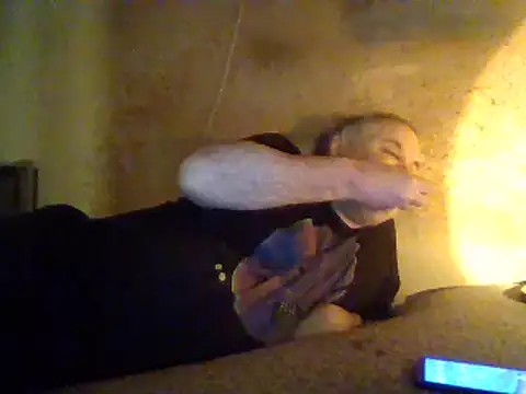 Nightshade7712 online show from February 20, 2025, 1:08 pm