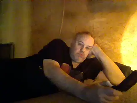 Nightshade7712 online show from February 20, 2025, 10:48 pm