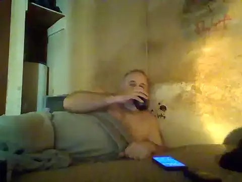 Nightshade7712 online show from September 14, 2025, 9:14 pm