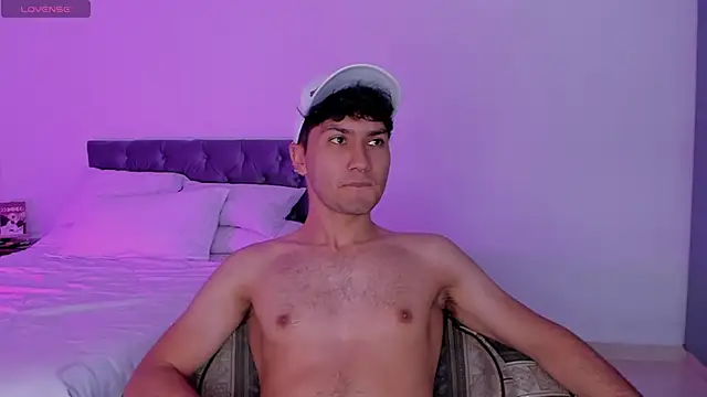 Snapshot of Valerio_James7 chatting on December 2, 2024, 4:53 pm Valerio James7 online show from December 2, 2024, 4:53 pm