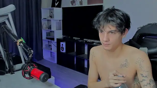 Snapshot of MarkBrowniii chatting on September 23, 2025, 5:54 am MarkBrowniii online show from September 23, 2025, 5:54 am