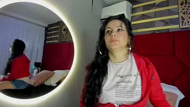 Snapshot of hanny_milf chatting on February 25, 2025, 11:52 am hanny milf online show from February 25, 2025, 11:52 am