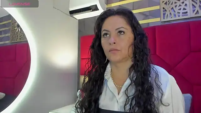 Snapshot of hanny_milf chatting on March 1, 2025, 11:39 am hanny milf online show from March 1, 2025, 11:39 am