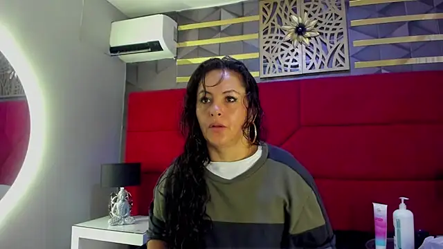 Snapshot of hanny_milf chatting on March 15, 2025, 11:29 am hanny milf online show from March 15, 2025, 11:29 am