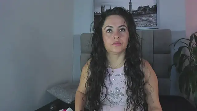 Snapshot of hanny_milf chatting on September 14, 2025, 12:26 pm hanny milf online show from September 14, 2025, 12:26 pm