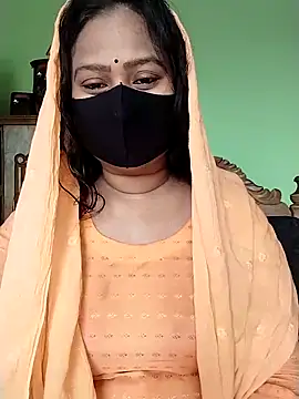 Idhika Paul online show from March 7, 2025, 8:34 am