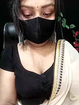 Idhika Paul online show from November 1, 2025, 9:06 pm