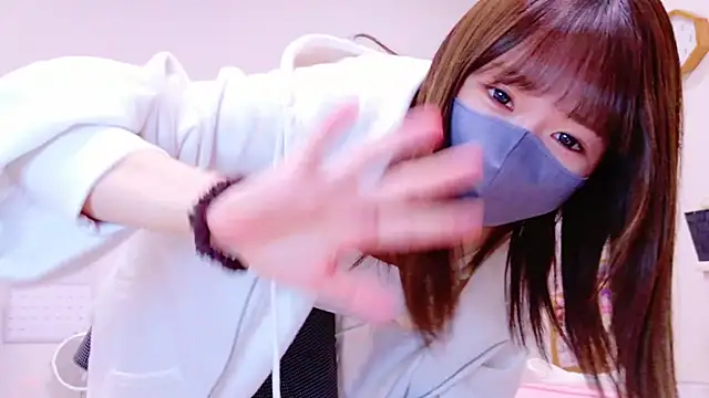 Snapshot of Yui-Ch chatting on December 3, 2024, 12:38 pm Yui-Ch online show from December 3, 2024, 12:38 pm