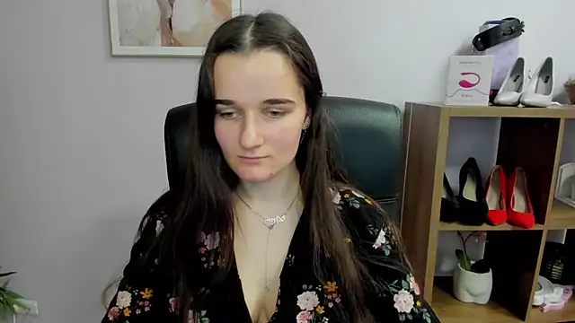 Snapshot of KateDelight chatting on November 30, 2025, 2:32 pm KateDelight online show from November 30, 2025, 2:32 pm