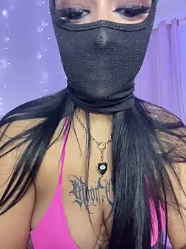 kamila french online show from November 30, 2025, 10:47 pm