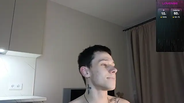 R1mmo   online show from November 11, 2025, 5:13 pm