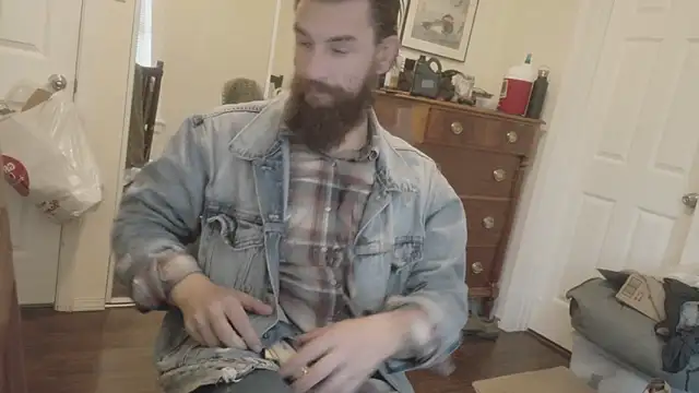 Snapshot of Armyexhibitionistvet chatting on September 16, 2025, 2:01 am Armyexhibitionistvet online show from September 16, 2025, 2:01 am