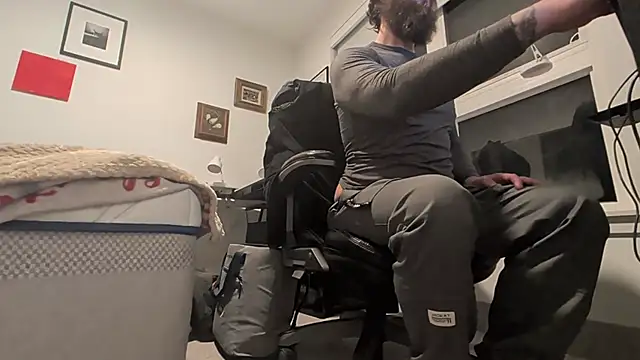 Snapshot of Armyexhibitionistvet chatting on December 14, 2025, 8:30 am Armyexhibitionistvet online show from December 14, 2025, 8:30 am