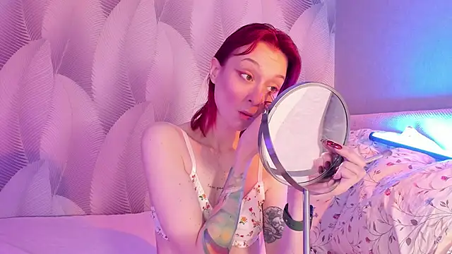 Snapshot of CrystalRey chatting on March 14, 2025, 5:05 am CrystalRey online show from March 14, 2025, 5:05 am