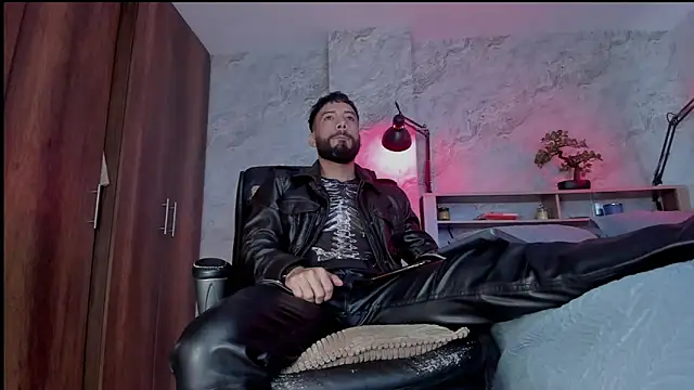 Snapshot of bruno_woods chatting on October 28, 2025, 1:36 pm bruno woods online show from October 28, 2025, 1:36 pm