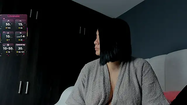 merida blue  online show from September 10, 2025, 1:22 pm