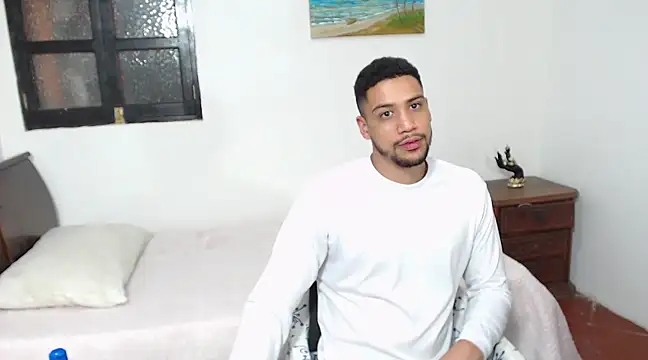 Jhors  Collens online show from March 7, 2025, 7:41 am