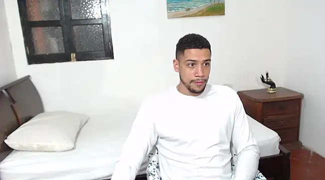 Jhors  Collens online show from March 12, 2025, 6:51 am