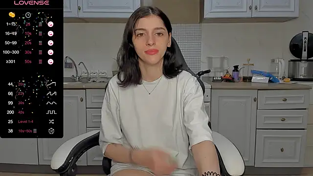 broosnica1 online show from January 10, 2025, 12:36 pm