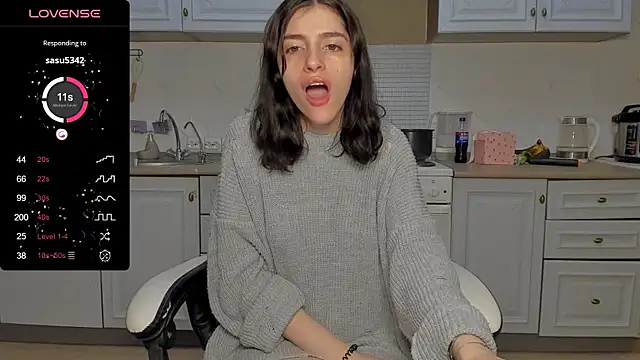 broosnica1 online show from February 17, 2025, 8:15 pm