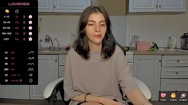 broosnica1 online show from February 24, 2025, 7:55 am